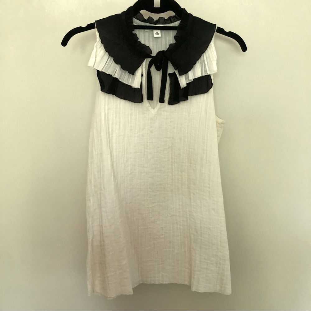Banana Republic sleeveless ruffle neck gauze blouse